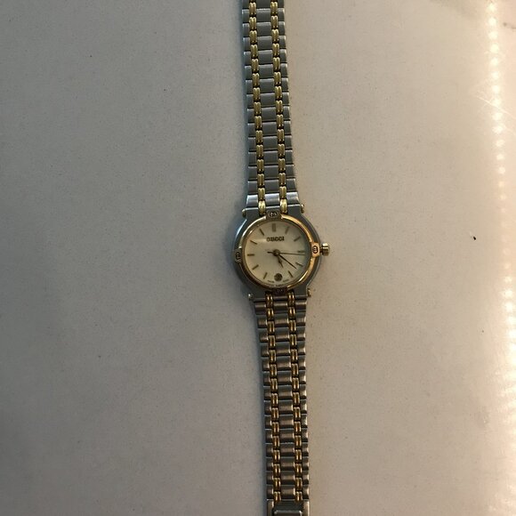 Gucci 9000L watch - Picture 1 of 5